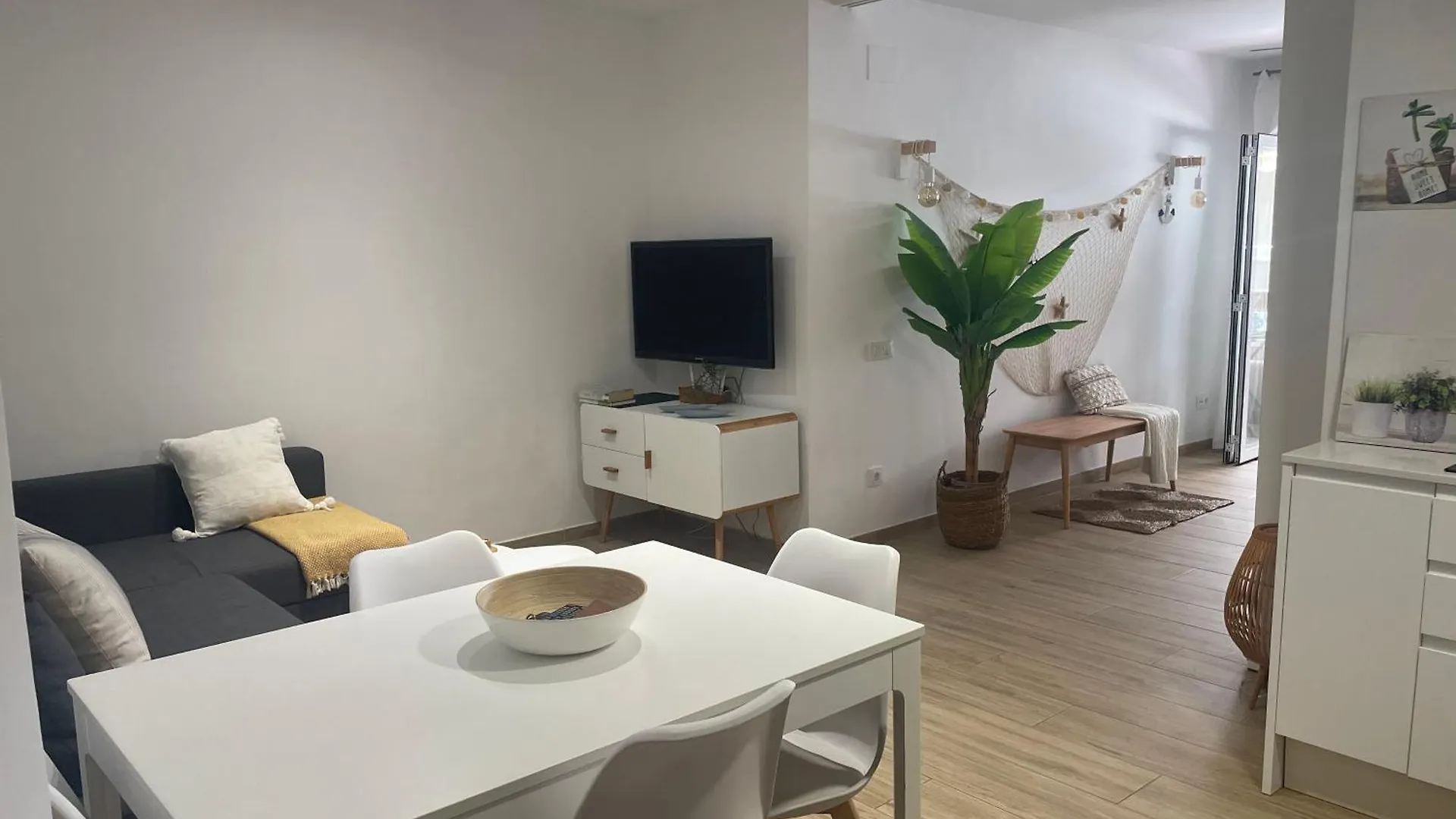 Апартаменты Apartament Castell De Tossa- A 100M Playa-Parking Тосса-де-Мар